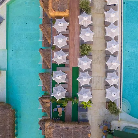 Morina Deluxe Hotel 3*