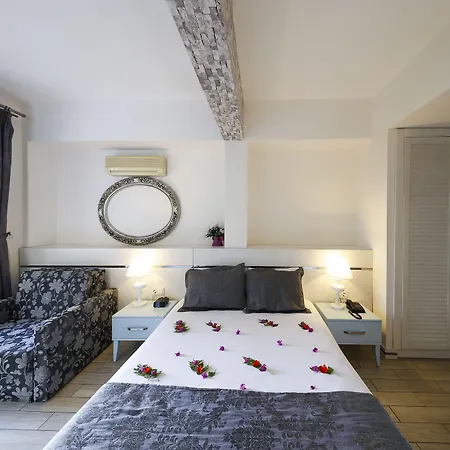 Hotel Morina Deluxe 3*