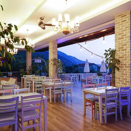 Hotel Morina Deluxe 3*