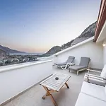 Morina Deluxe Hotel