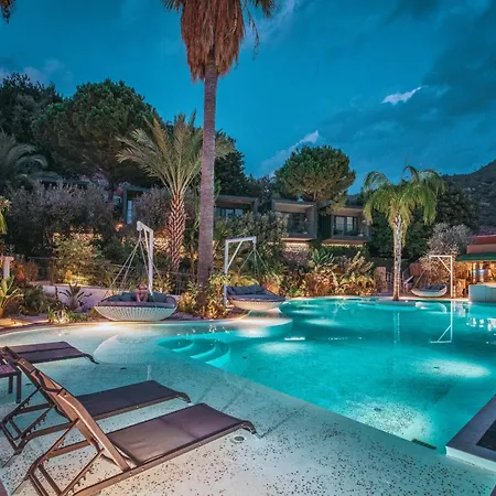Ξενοδοχείο Morina Deluxe 3*