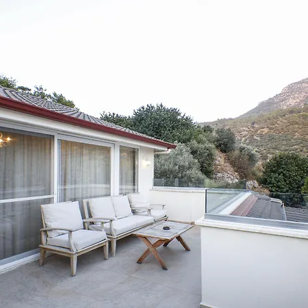 Morina Deluxe Hotel 3*